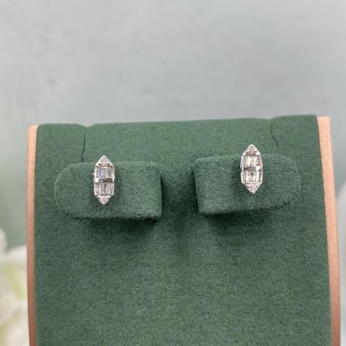 حلق الماس ناعم بوزن 0.20 قيراط