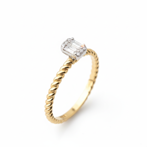 خاتم الماس مستطيل بتصميم ملتف