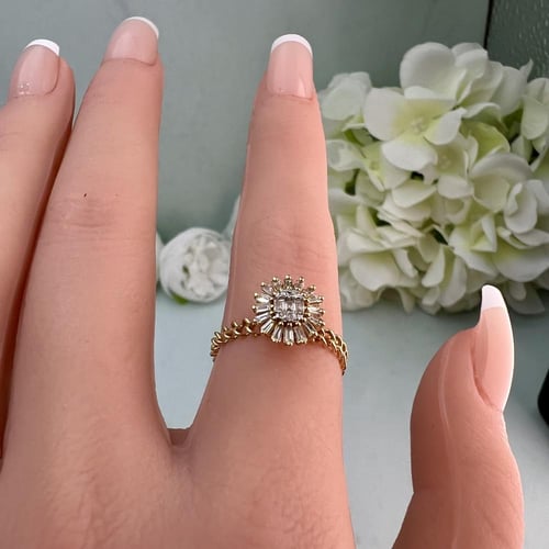 خاتم ألماس دائري مشع بفصوص باغيت ذهب أصفر