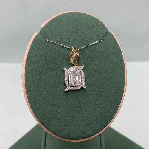 تعليقه الماس ناعمه بوزن 0.77 قيراط مناسبه للاهداء...