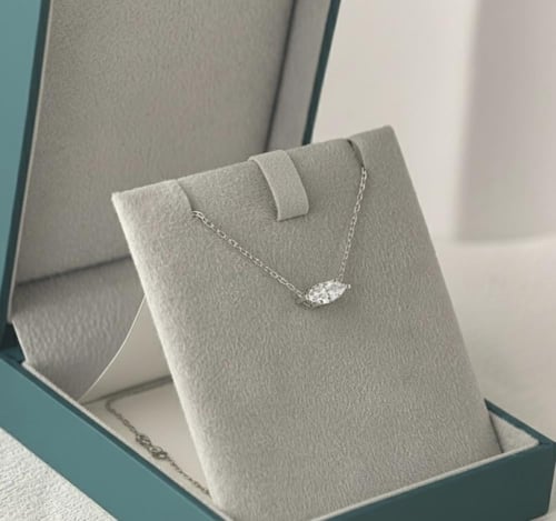 تعليقة الماس سلسلة ناعم قصة ماركيز