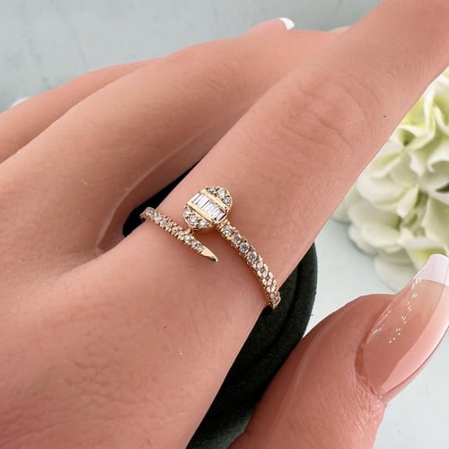 خاتم ألماس بتصميم بيضاوي راقٍ بروز قولد