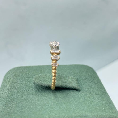 خاتم الماس بلمسه عصريه بوزن 0.34 قيراط