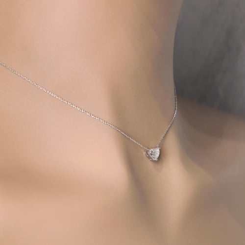 تعليقة الماس سلسة قصة قلب