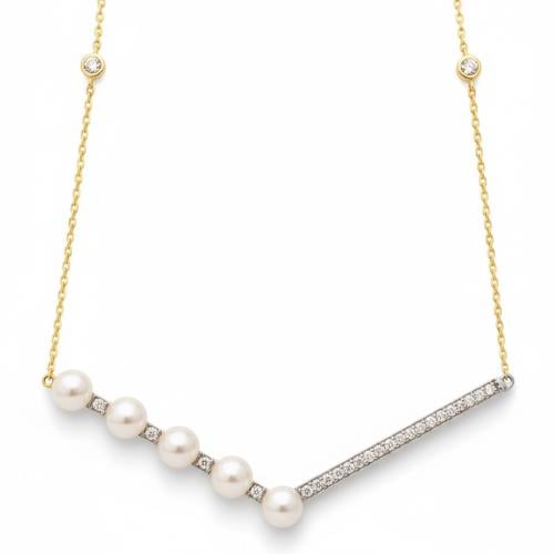 عقد لؤلؤ و الماس تصميم حرف V بوزن 0.26 قيراط