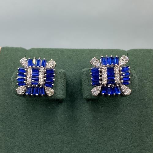 حلق الماس على حجر ملون ازرق