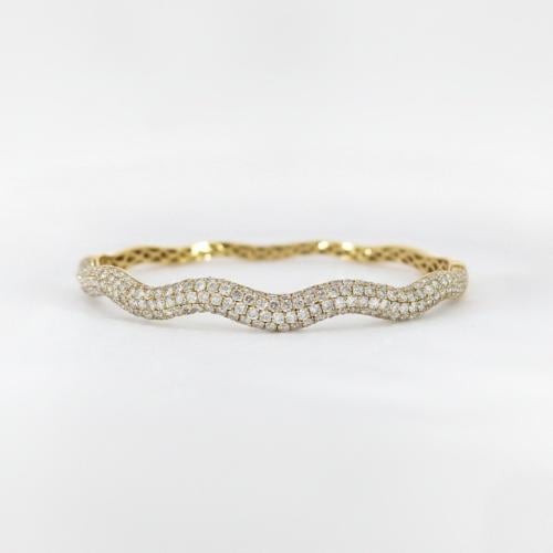 اسوارة الماس مموجة تصميم فخم