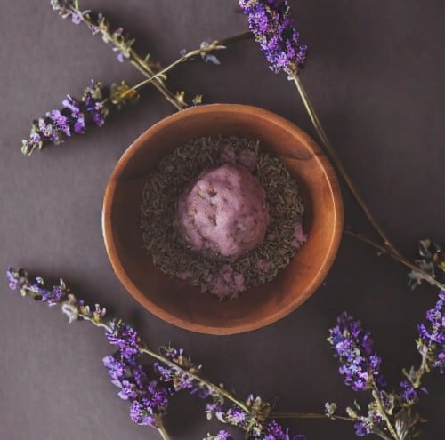 Lavender Bomb/ قنبلة اللافندر