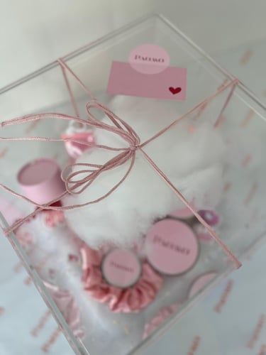 Gift Box/ صندوق الهدية 2