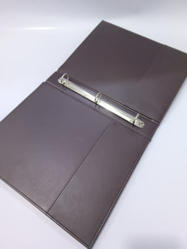 جيست فولدر مع جيبين ومشبك ورق