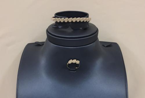 إسوارة وخاتم