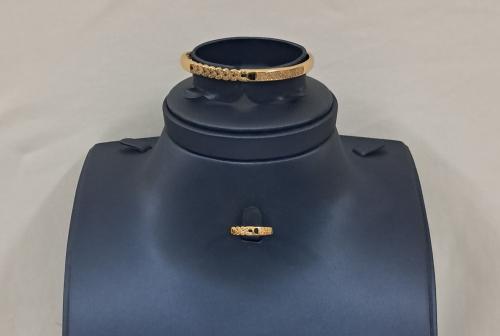 إسوارة وخاتم