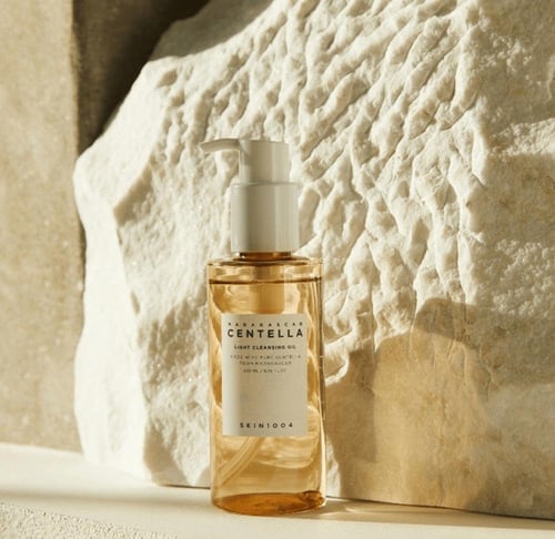 منظف زيتي سكين1004 مدغشقر سينتيلا لايت للبشرة الحس...