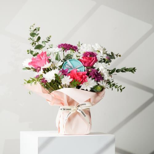 باقة فلور ستاند مع انوش سلندر