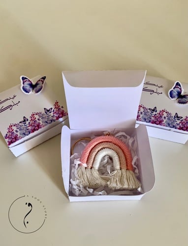 بوكس الميدالية بثيم الفراشة