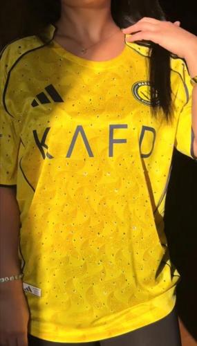 تيشيرت الاندية نسائي بكرستال