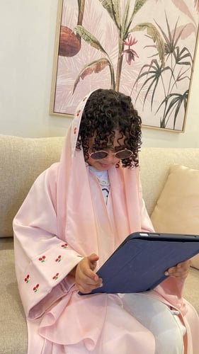 عبايه الكرز للاطفال