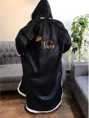 فروة نسائية شتوية بالاسم لون اسود