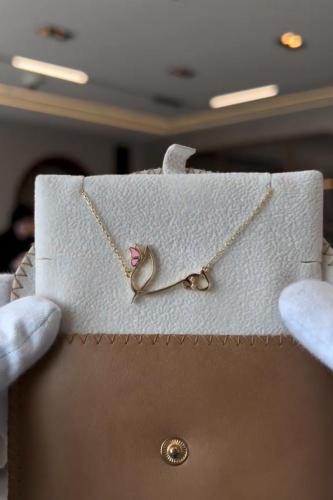 سلسال الفراشه بالاسم مطلي بالذهب