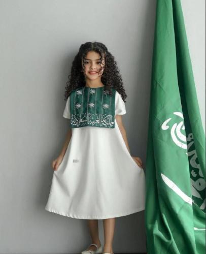 فستان وطني مع شال