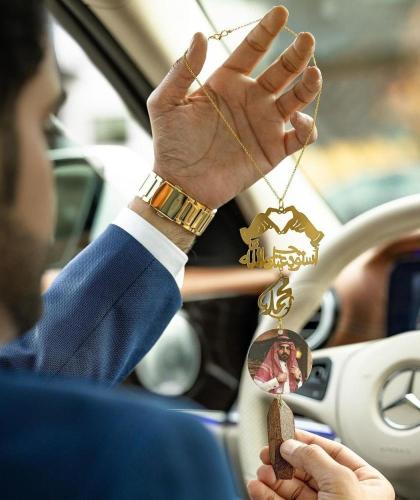 تعليقة رسمة الايادي مع الاسم والصوره