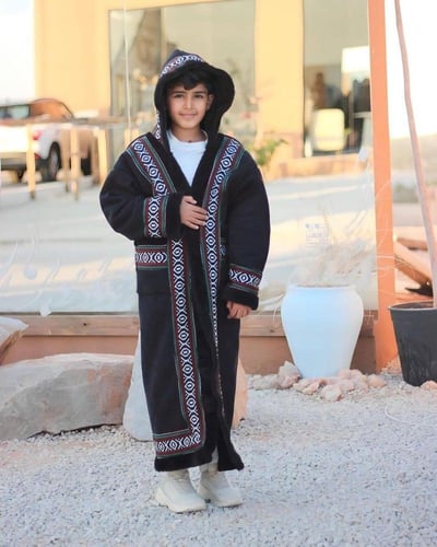 فروة شتوية بالاسم بلمسة تراثية