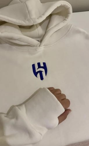 سويتر الهلال مع فتحه ابهام