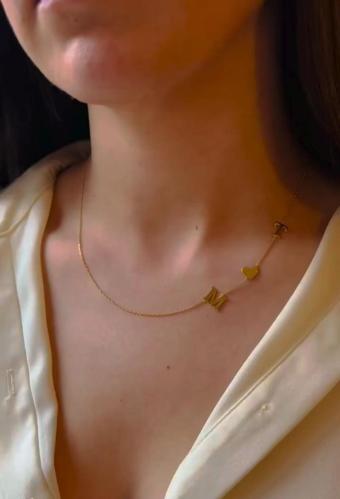 قلادة حرفين بلمسه انيقه