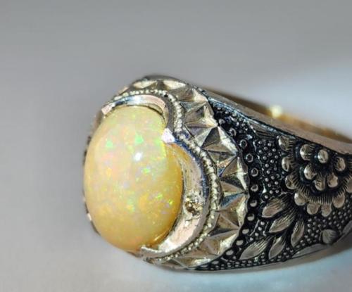 خاتم أوبال اثيوبي صياغه جراح مع فصين الماس مقاس 26