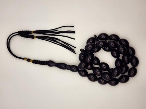 سبحه باللون الأسود بكركوشه كويتيه