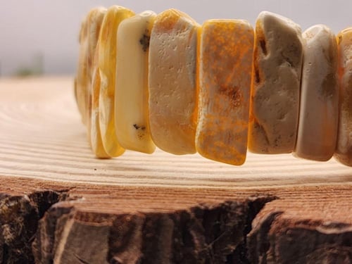 أسواره من الكهرمان 15 جرام