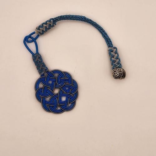 طربزونه نحاسيه باللون الأزرق