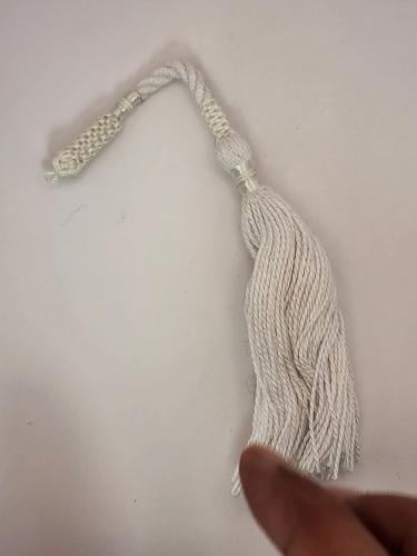 كركوشه سبحه باللون الابيض