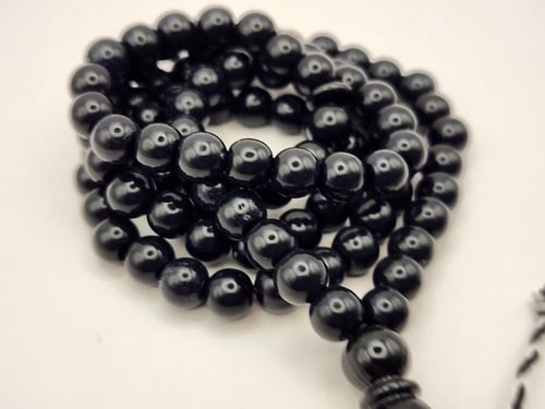 سبحه 99 خرزه 7.5 ملي باللون الاسود