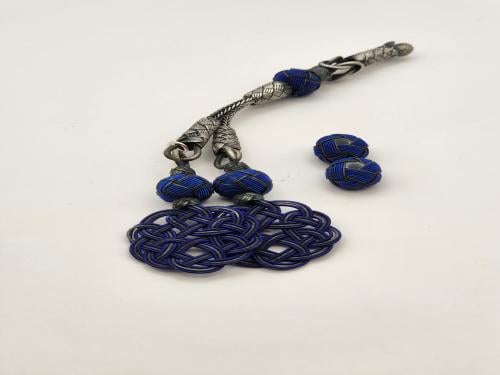 طربزونه فضه باللون الازرق مع فواصل