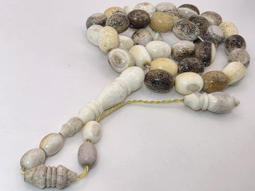 سبحه من قرن الغزال الأوربي