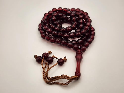 سبحه 99 خرزه 7.5 ملي باللون العودي