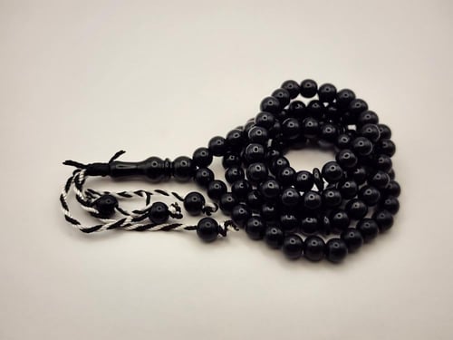 سبحه 99 خرزه 7.5 ملي باللون الاسود