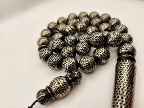 سبحه يسر مطعمه بالفضه قص دائري