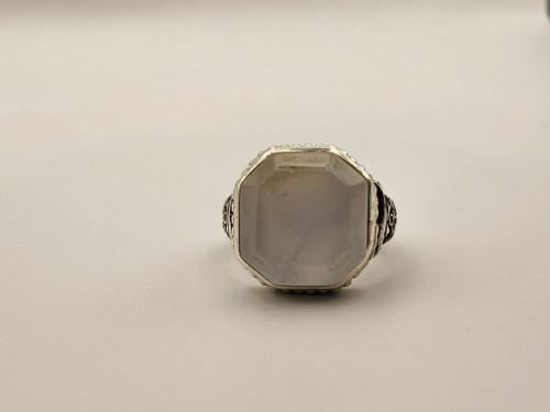 عقيق أبيض بصياغة برتاش