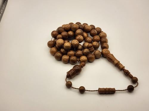 سبحه من خشب الكوك 50 خرزه 10 ملي