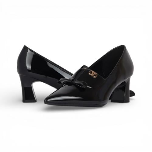 جزمة لمعه جلد من مادلين - أسود