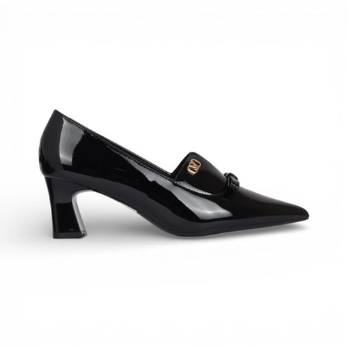 جزمة لمعه جلد من مادلين - أسود