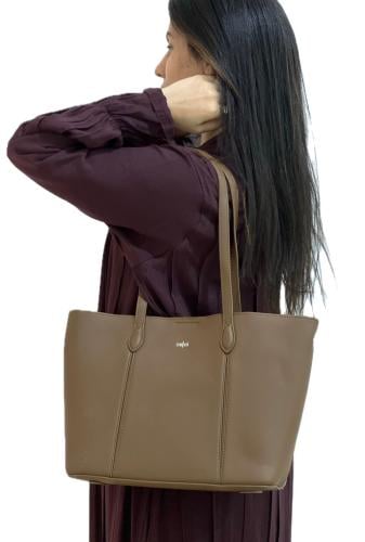 شنطة نسائية من مادلين - بني