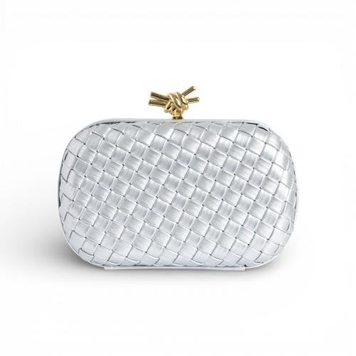 شنطة سهرة جلد شغل يدوي بجودة عالية - فضي