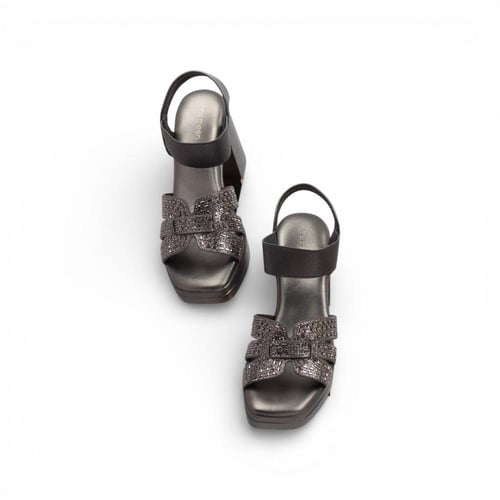 صندل كعب فلين من مادلين - رصاصي