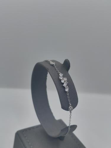 سوار "العنقود الكريستالي" - فضة 925 بتصميم الماس