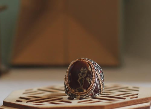 خاتم فضه 925 مرصع بالعقيق اليماني