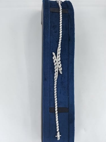 سوار "غصن البريق" - فضة 925 بتصميم الألماس الفاخر