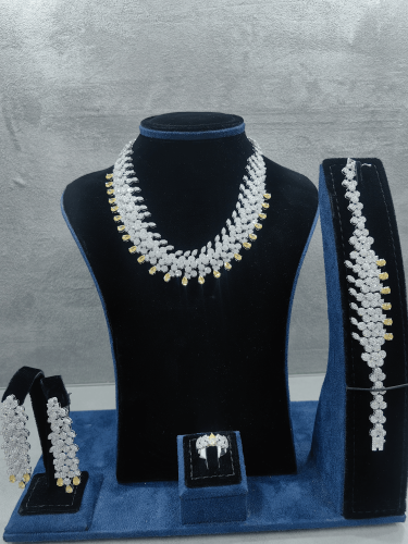 طقم مجوهرات فضة 925 مرصّع بالزركون الأبيض والأصفر...